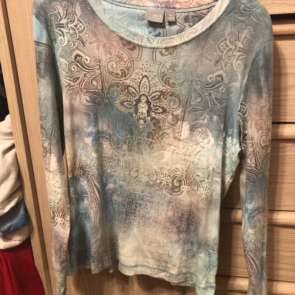 Tye dye patterned long sleeve